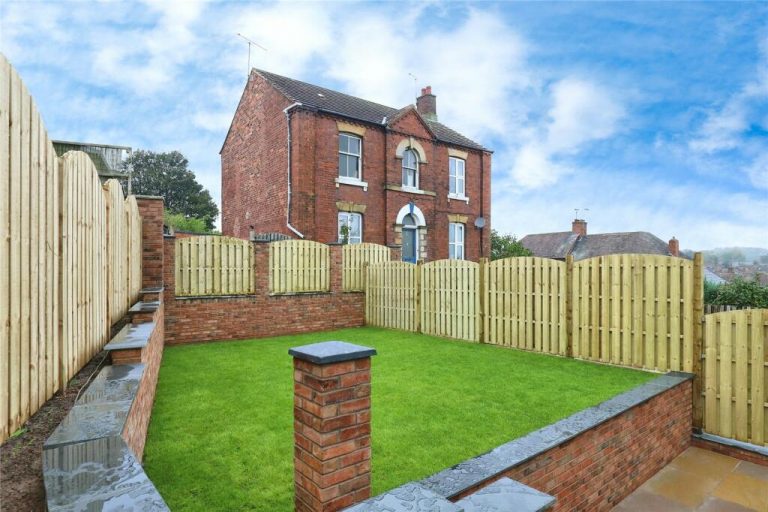 44a William Street Garden 2
